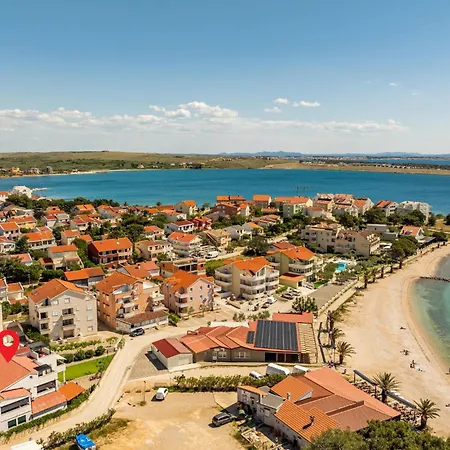 Apartment Amazing In With House Sea View Povljana