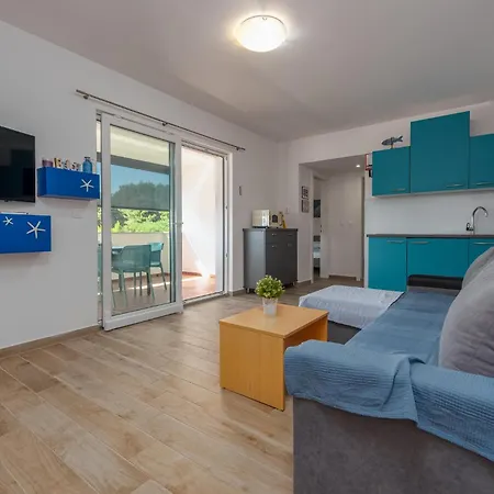 Awesome In With House Sea View